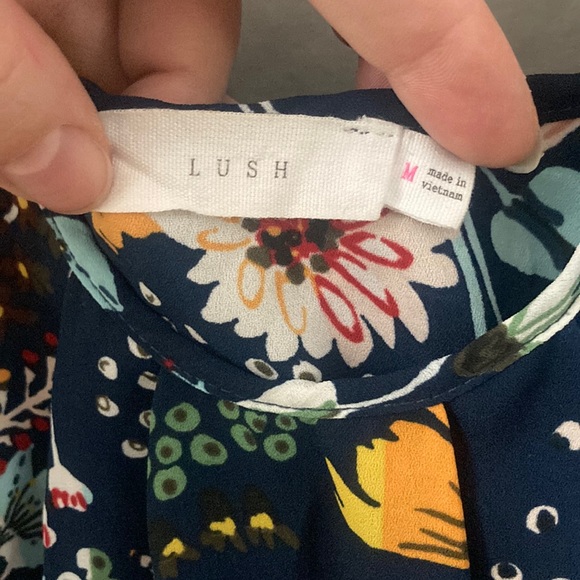 Lush strappy summer top - Picture 3 of 3